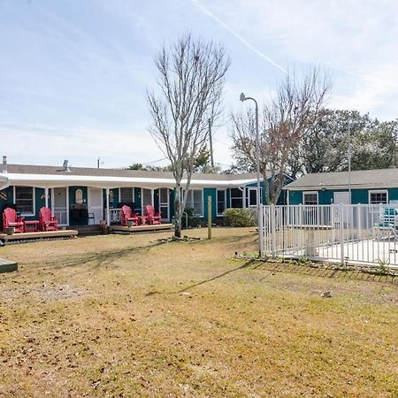 The Pelican Hidden Treasure Inn Room 2 By Bryant Real Estate Kure Beach Exteriör bild
